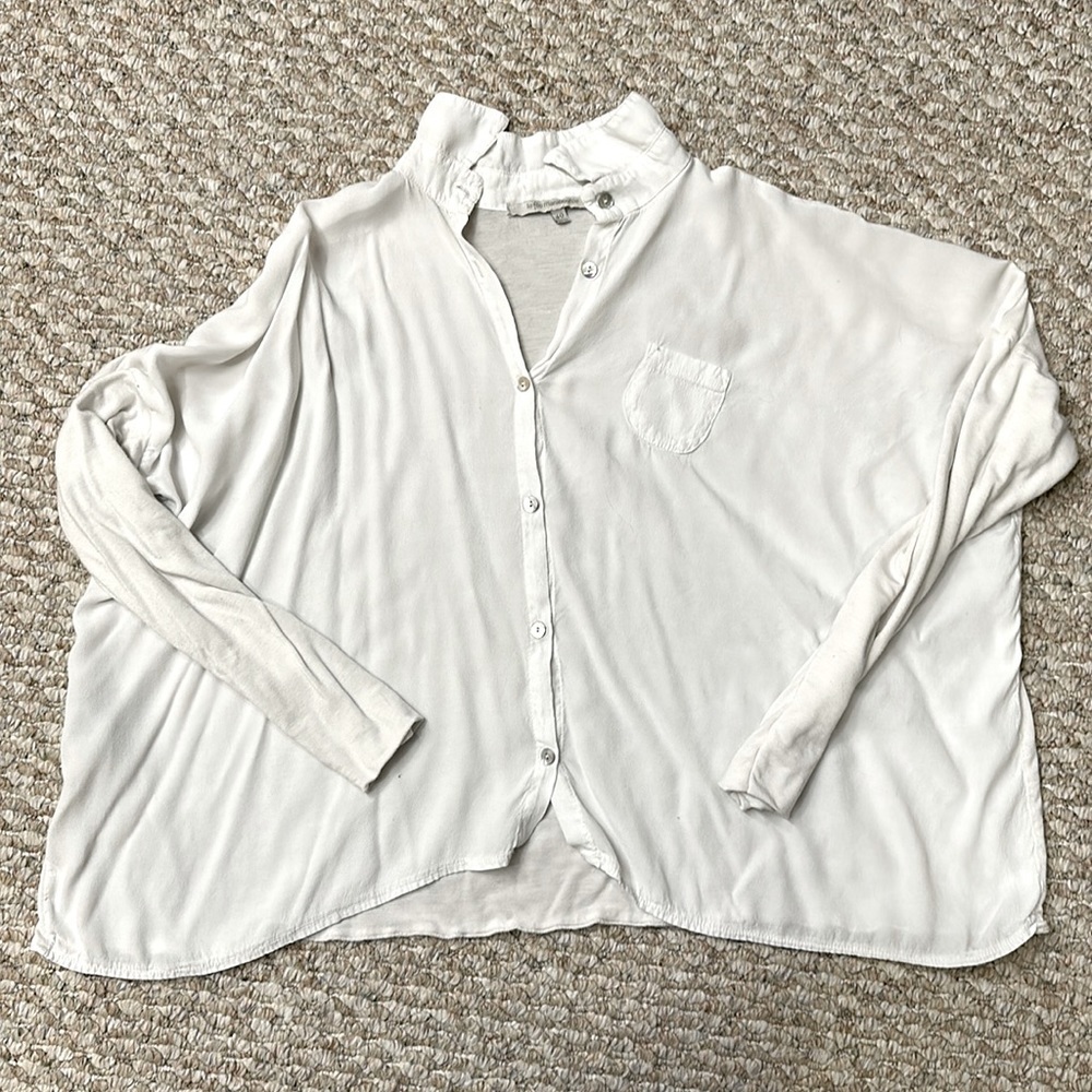 La fee Marboutee boho button up shirt with tight arms very unique